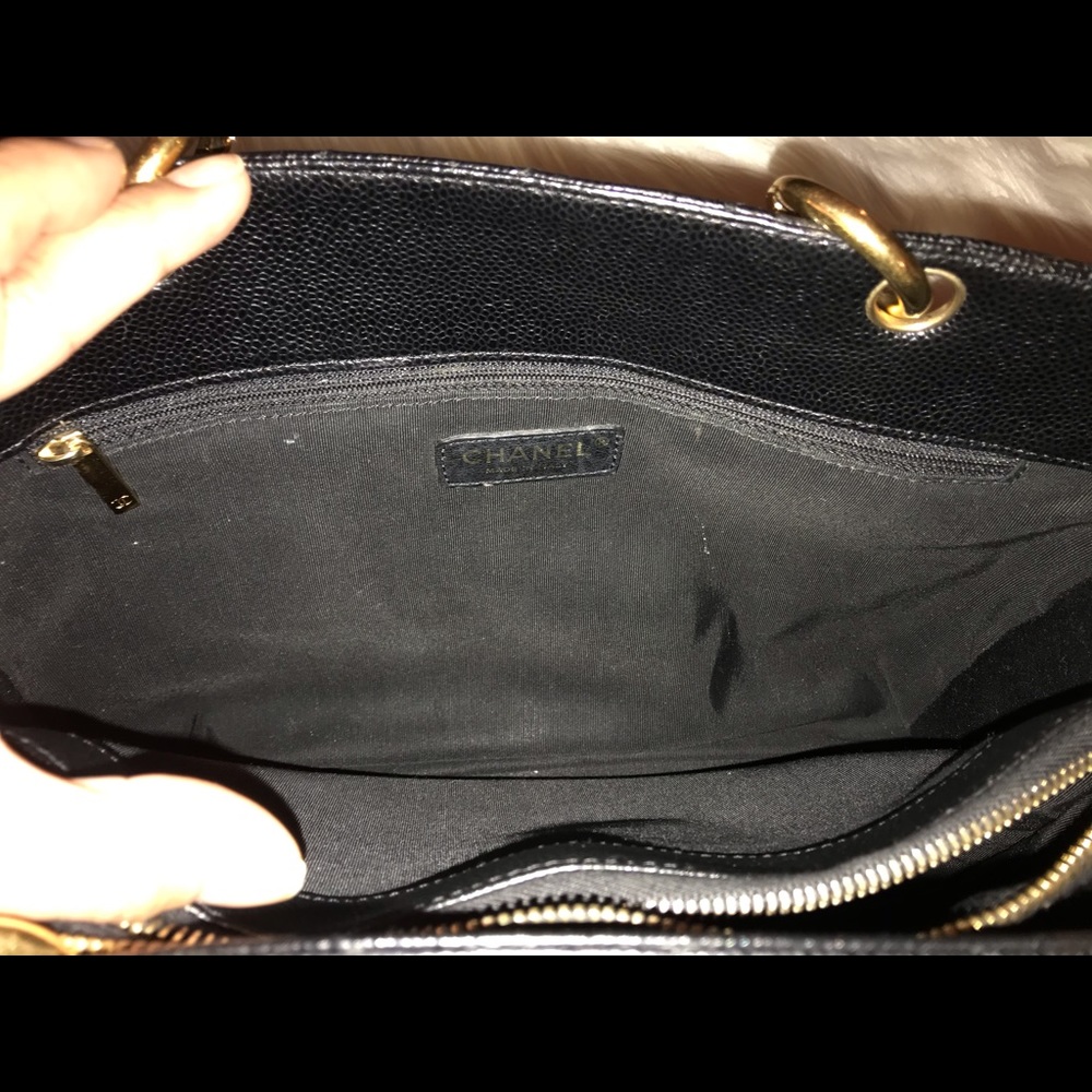 Authentic Chanel large GST - Picture 4 of 8